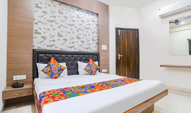 Stayzy Evanka Indore Luaran gambar